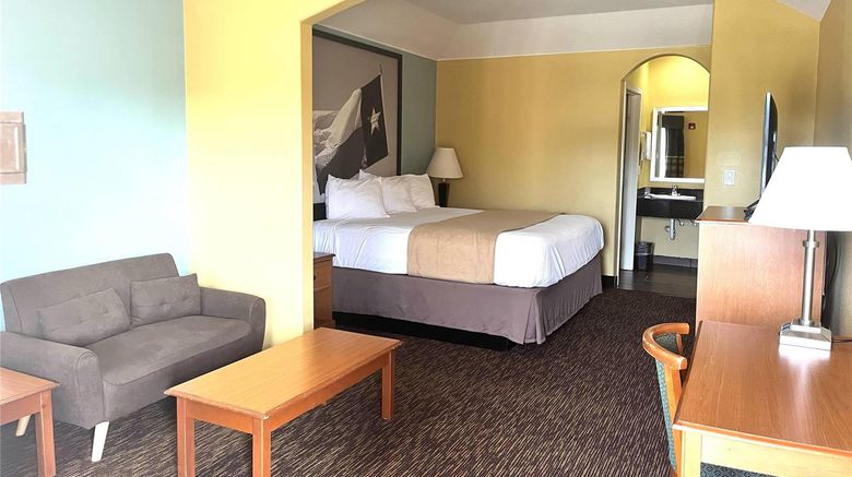 <b>Quality Inn Montgomery - Lake Conroe Room</b>. Images powered by <a href="https://iceportal.shijigroup.com/" title="IcePortal" target="_blank">IcePortal</a>.