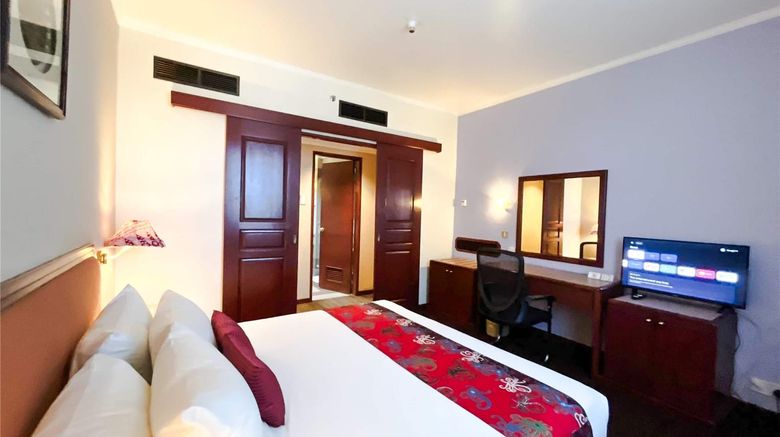 <b>Howard Johnson Kota Kinabalu City Centre Suite</b>. Images powered by <a href="https://iceportal.shijigroup.com/" title="IcePortal" target="_blank">IcePortal</a>.