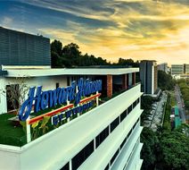 Howard Johnson Kota Kinabalu City Centre Exterior