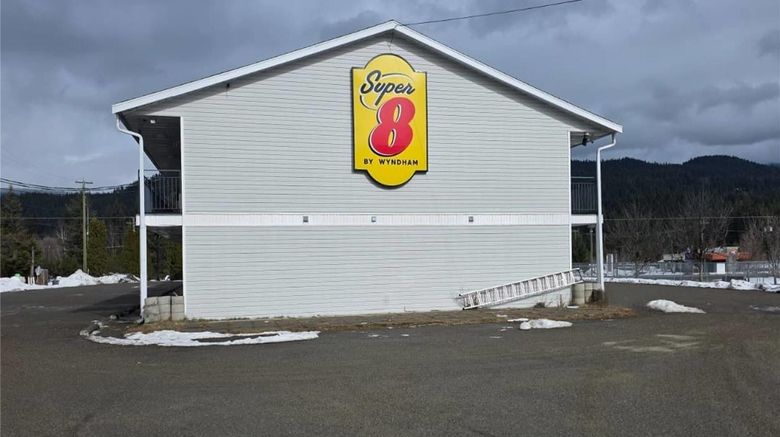 <b>Super 8 by Wyndham Clearwater BC Exterior</b>. Images powered by <a href="https://iceportal.shijigroup.com/" title="IcePortal" target="_blank">IcePortal</a>.
