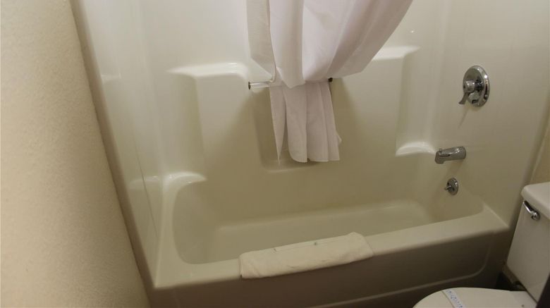 <b>Baymont by Wyndham Sault Ste Marie Room</b>. Images powered by <a href="https://iceportal.shijigroup.com/" title="IcePortal" target="_blank">IcePortal</a>.