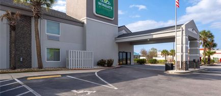 Wingate Myrtle Beach at Outlets Exterior