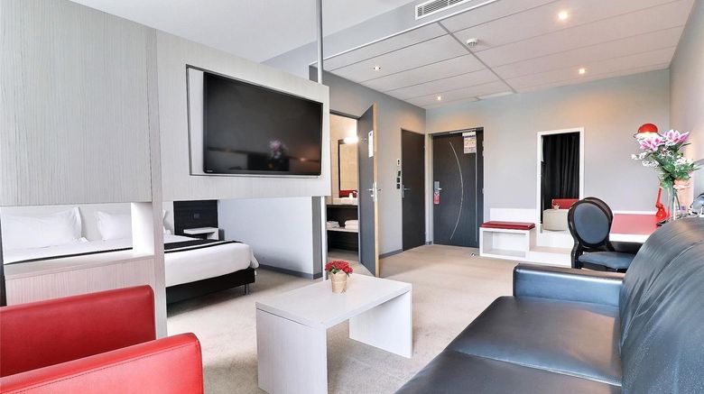 <b>Hotel des Lumieres Suite</b>. Images powered by <a href="https://iceportal.shijigroup.com/" title="IcePortal" target="_blank">IcePortal</a>.