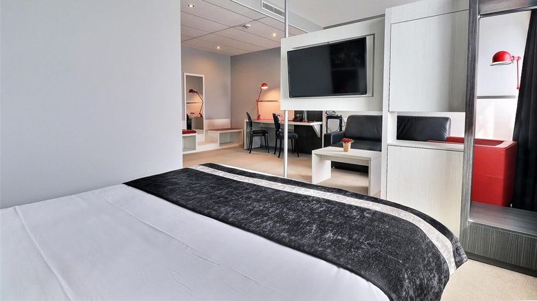 <b>Hotel des Lumieres Suite</b>. Images powered by <a href="https://iceportal.shijigroup.com/" title="IcePortal" target="_blank">IcePortal</a>.