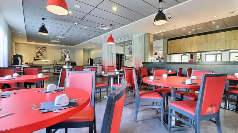 <b>Hotel des Lumieres Restaurant</b>. Images powered by <a href="https://iceportal.shijigroup.com/" title="IcePortal" target="_blank">IcePortal</a>.