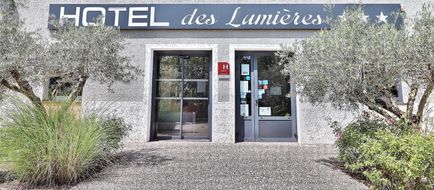 Hotel des Lumieres Exterior