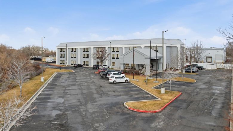 <b>Hotel SLC Exterior</b>. Images powered by <a href="https://iceportal.shijigroup.com/" title="IcePortal" target="_blank">IcePortal</a>.