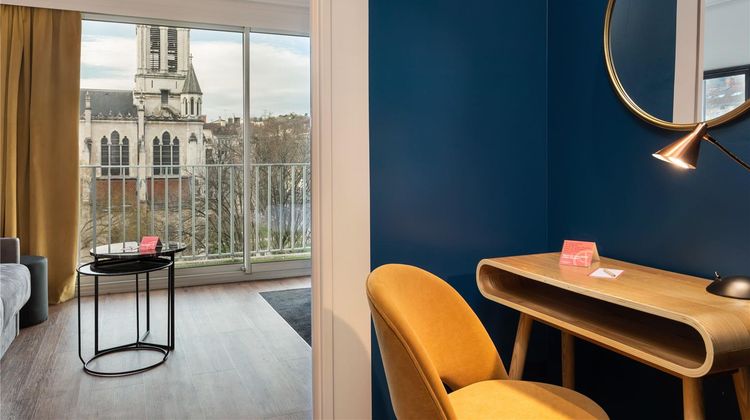 Hotel Charlemagne Room