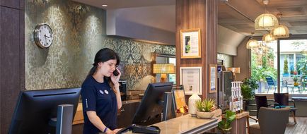 Magenta 38 Hotel Lobby