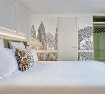 Moulin Plaza Hotel Room