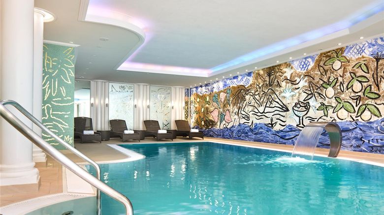 <b>La Cour d'Alsace Hotel-Restaurant Pool</b>. Images powered by <a href="https://iceportal.shijigroup.com/" title="IcePortal" target="_blank">IcePortal</a>.