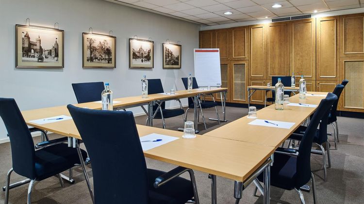 Theater Hotel Meeting