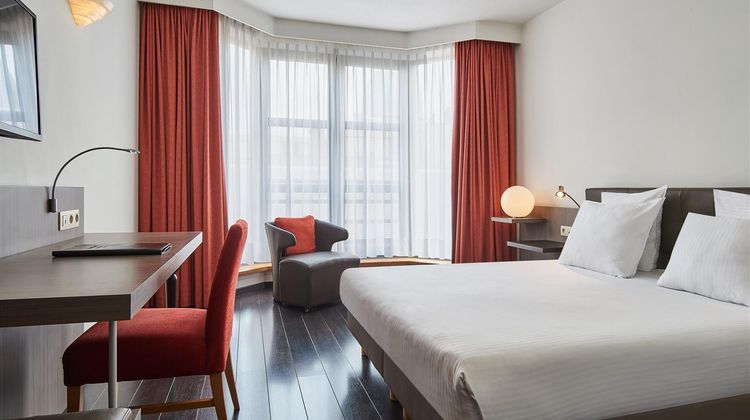 Theater Hotel Room