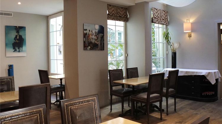 Acacias Etoile Hotel Restaurant