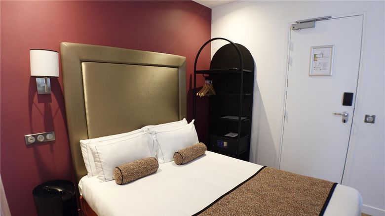 <b>Acacias Etoile Hotel Room</b>. Images powered by <a href="https://iceportal.shijigroup.com/" title="IcePortal" target="_blank">IcePortal</a>.