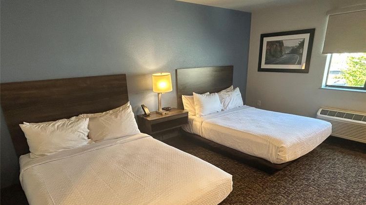 Executive Residency Medford Room