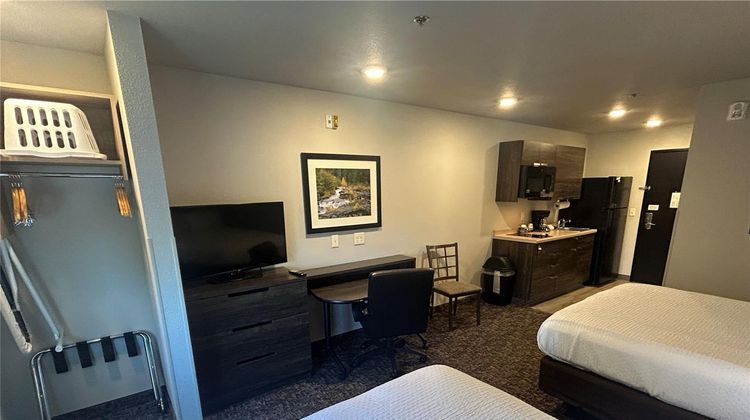 Executive Residency Medford Room
