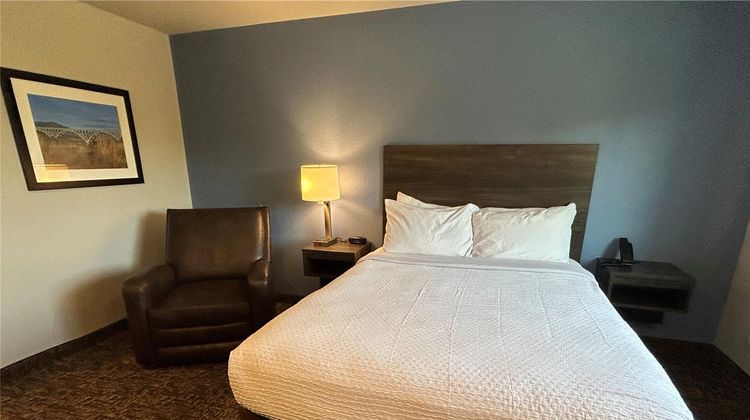 Executive Residency Medford Room