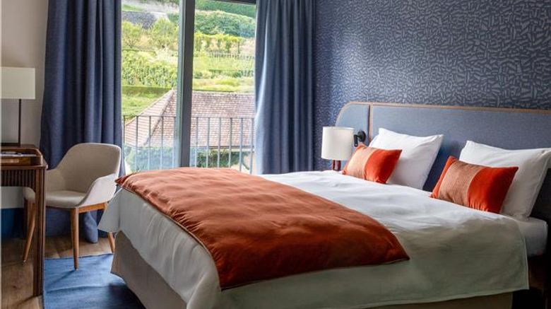 <b>Hotel Real Room</b>. Images powered by <a href="https://iceportal.shijigroup.com/" title="IcePortal" target="_blank">IcePortal</a>.