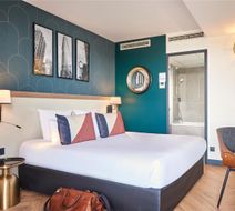 HC Gatsby Hotel & Restaurant Room