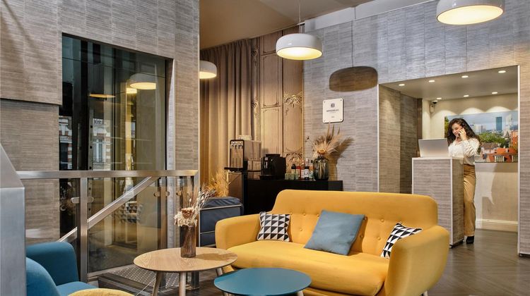 Hotel Atrium Lobby