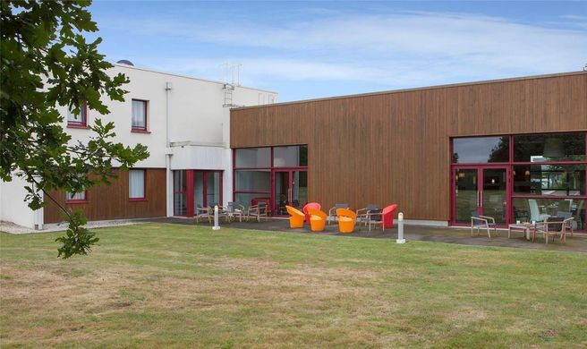 Brit Hotel Bressuire Exterior