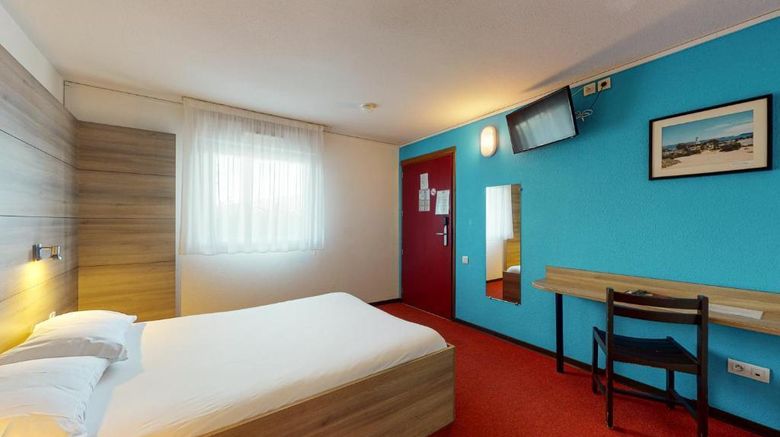 <b>Brit Hotel Ever Route 64 Tarbes Ibos Room</b>. Images powered by <a href="https://iceportal.shijigroup.com/" title="IcePortal" target="_blank">IcePortal</a>.