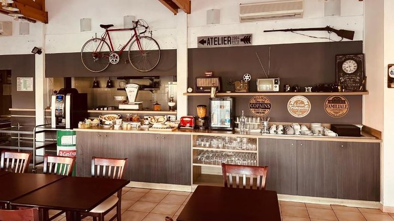 <b>Brit Hotel Ever Route 64 Tarbes Ibos Restaurant</b>. Images powered by <a href="https://iceportal.shijigroup.com/" title="IcePortal" target="_blank">IcePortal</a>.
