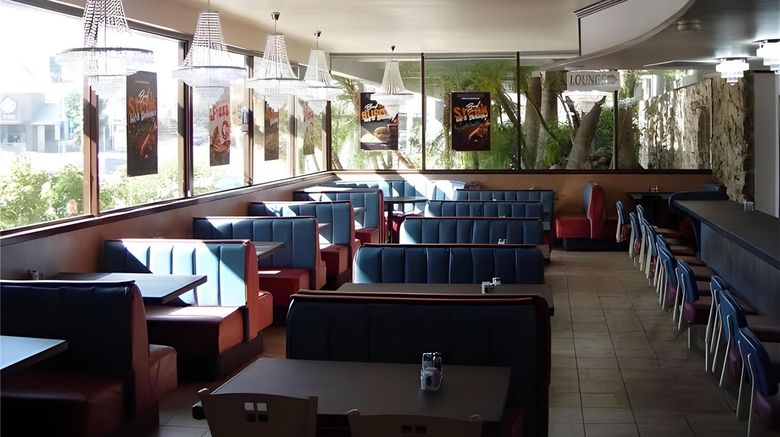 <b>SureStay by Best Western Bakersfield Restaurant</b>. Images powered by <a href="https://iceportal.shijigroup.com/" title="IcePortal" target="_blank">IcePortal</a>.