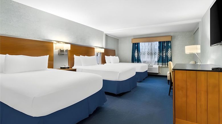 <b>SureStay by Best Western Bakersfield Room</b>. Images powered by <a href="https://iceportal.shijigroup.com/" title="IcePortal" target="_blank">IcePortal</a>.