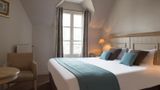 Hotel Aux Vieux Remparts Room