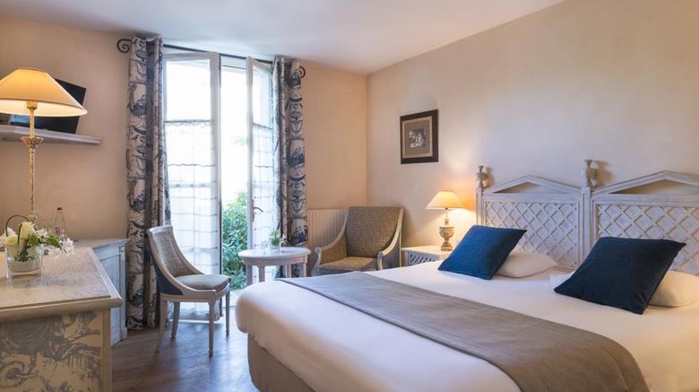 <b>Hotel Aux Vieux Remparts Room</b>. Images powered by <a href="https://iceportal.shijigroup.com/" title="IcePortal" target="_blank">IcePortal</a>.