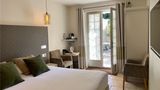 Hotel Aux Vieux Remparts Room