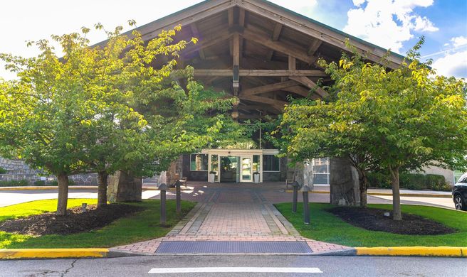 Sleepy Hollow Hotel & Conference Center Exterior