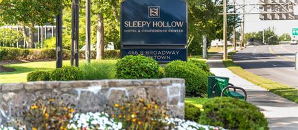 Sleepy Hollow Hotel & Conference Center Exterior