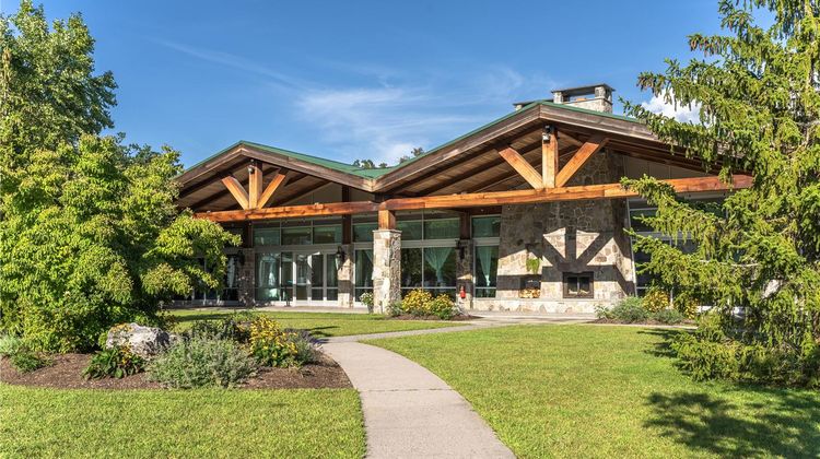 Sleepy Hollow Hotel & Conference Center Exterior