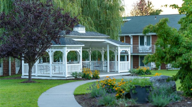 Sleepy Hollow Hotel & Conference Center Exterior