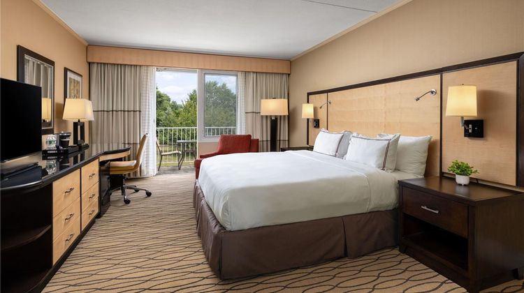 Sleepy Hollow Hotel & Conference Center Room