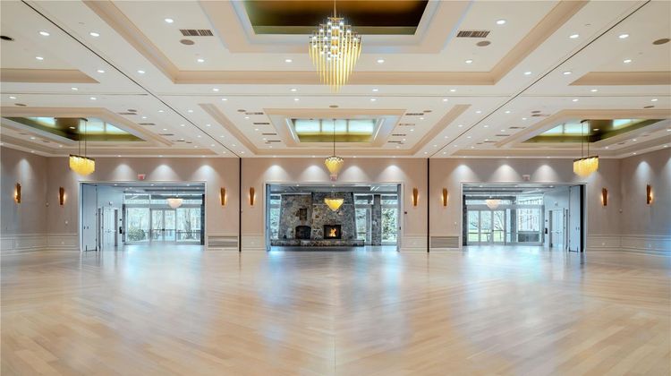 Sleepy Hollow Hotel & Conference Center Ballroom