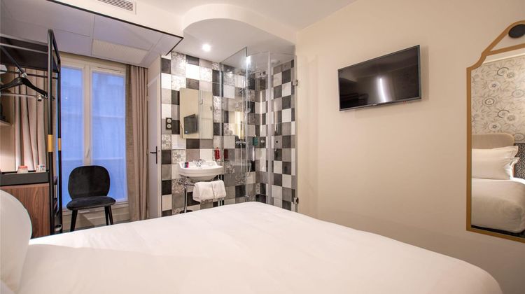 Elsa Hotel Paris Room