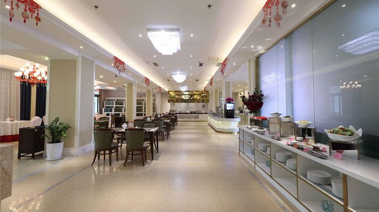 Howard Johnson by Wyndham Sihanoukville Restaurant