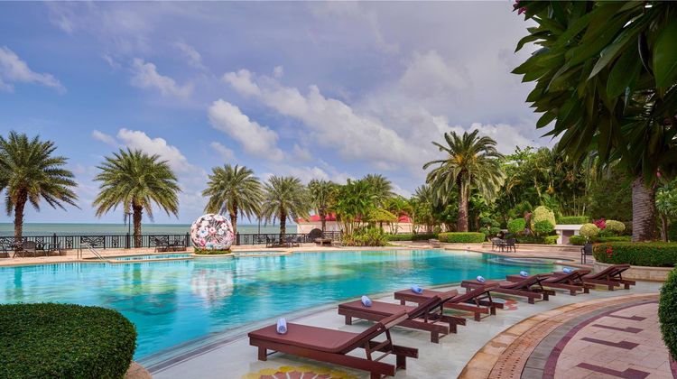 Howard Johnson by Wyndham Sihanoukville Pool