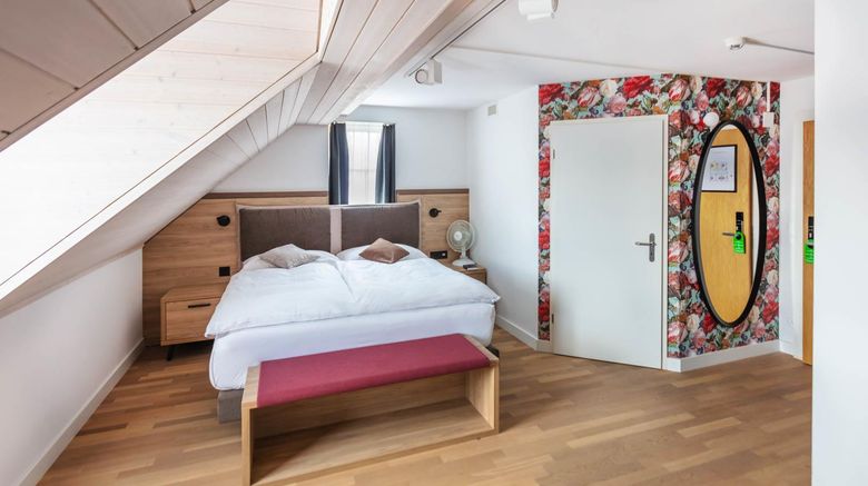 <b>Hotel zum Goldenen Kopf Room</b>. Images powered by <a href="https://iceportal.shijigroup.com/" title="IcePortal" target="_blank">IcePortal</a>.