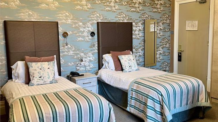 Glendower Hotel Room