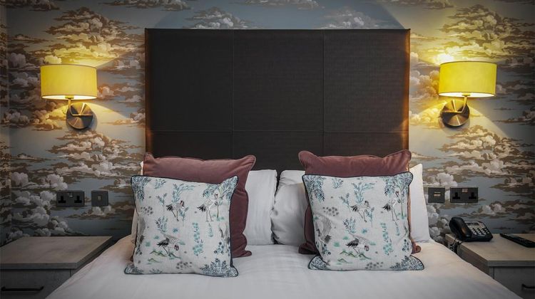 Glendower Hotel Room