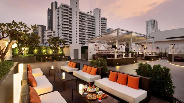 Paradox Bangkok Sukhumvit Restaurant
