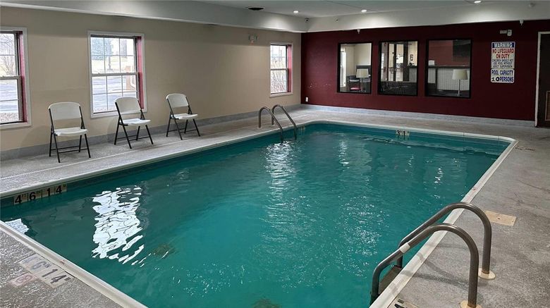 <b>Econo Lodge Inn & Suites Monee Pool</b>. Images powered by <a href="https://iceportal.shijigroup.com/" title="IcePortal" target="_blank">IcePortal</a>.