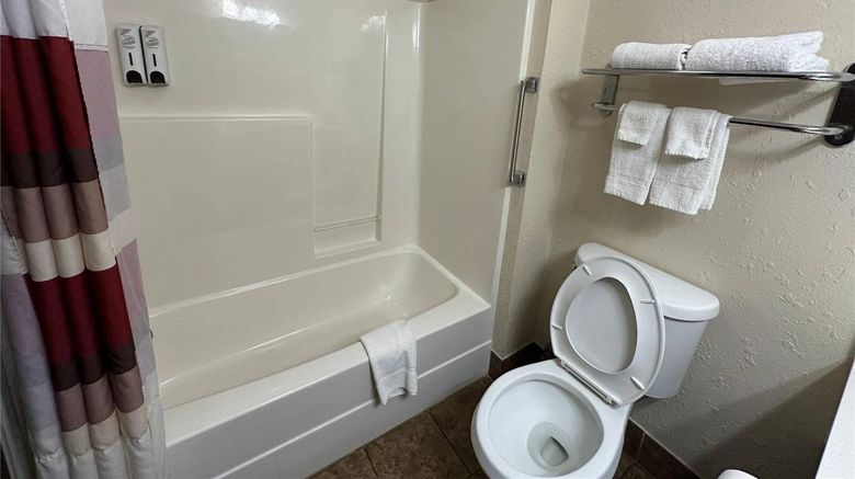 <b>Econo Lodge Inn & Suites Monee Room</b>. Images powered by <a href="https://iceportal.shijigroup.com/" title="IcePortal" target="_blank">IcePortal</a>.