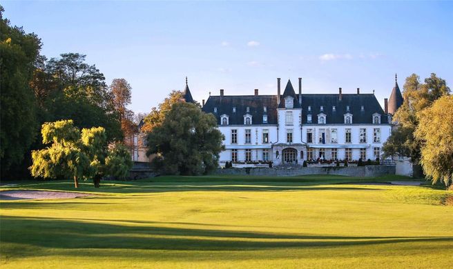 Chateau d'Augerville Golf & Spa Resort Exterior