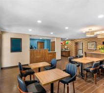 Quality Inn Fairfield Lobby